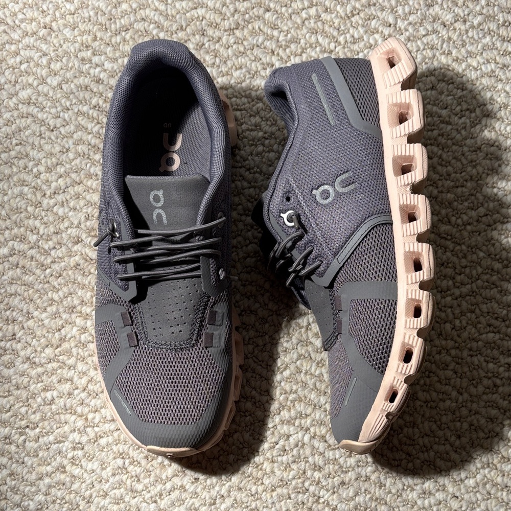 On Running Cloud 5 Gray / Light Pink Tennis Shoe Wmns Size 6